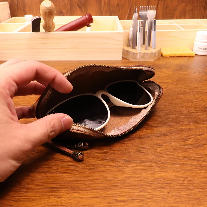 Estuche para lápices de cuero  - Tan Stationery & Office Supply reseña y precio